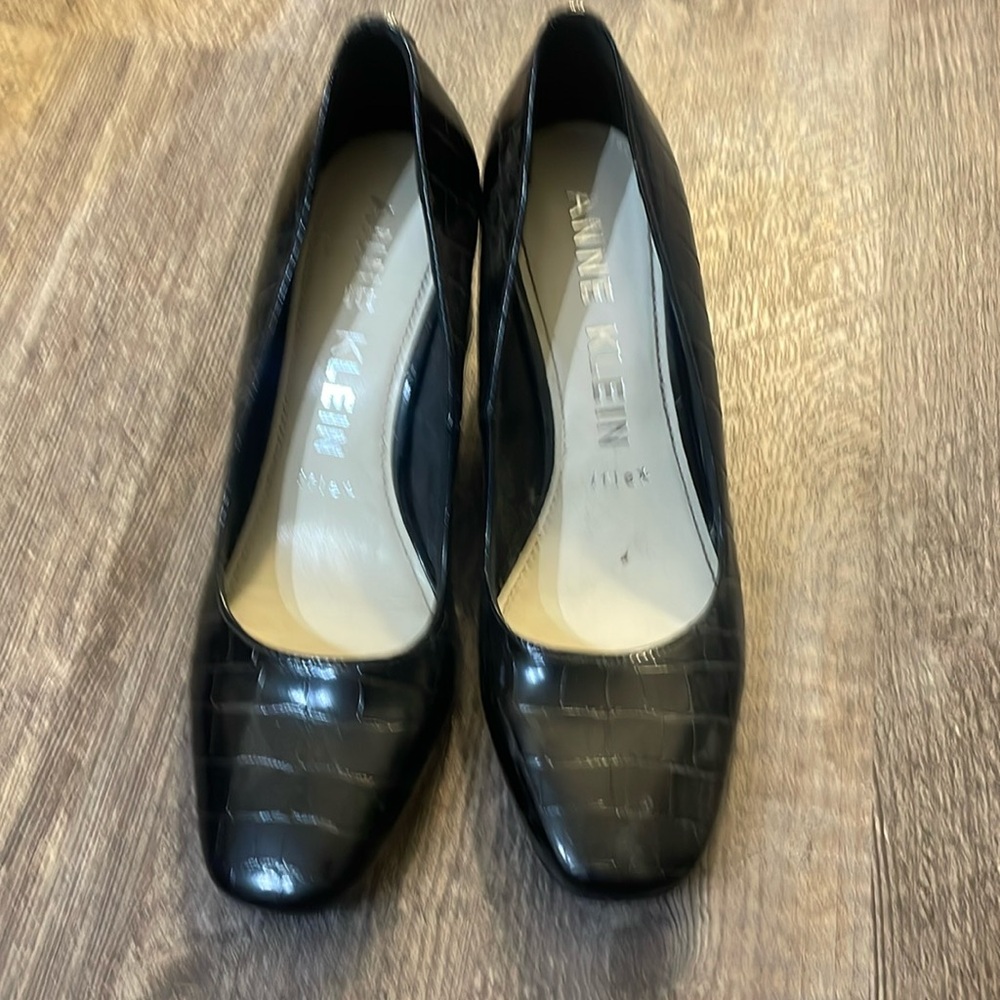 Anne Klein pumps